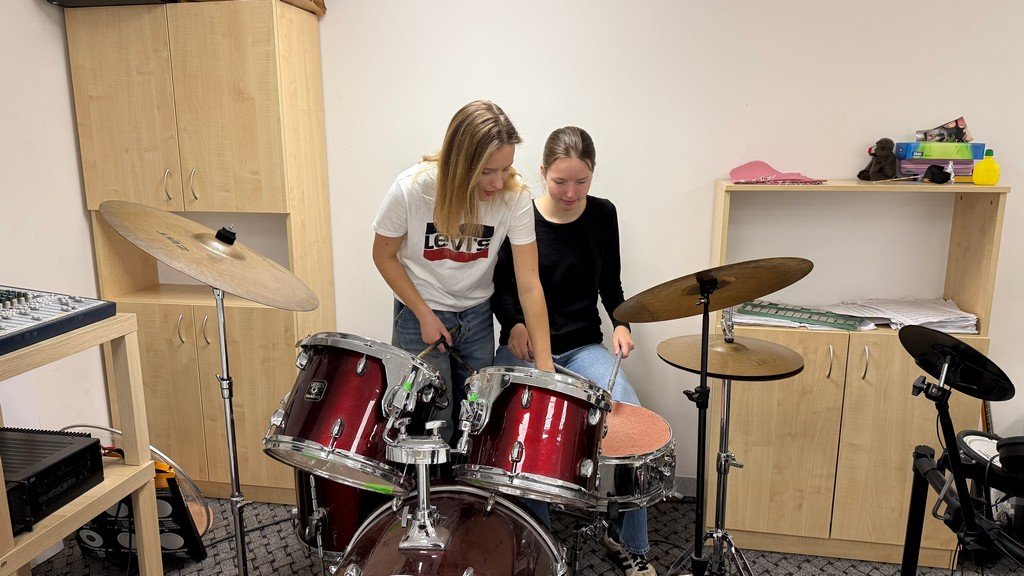 Teaching a Friend to Play Drums (November 5th, 2025) img 6860